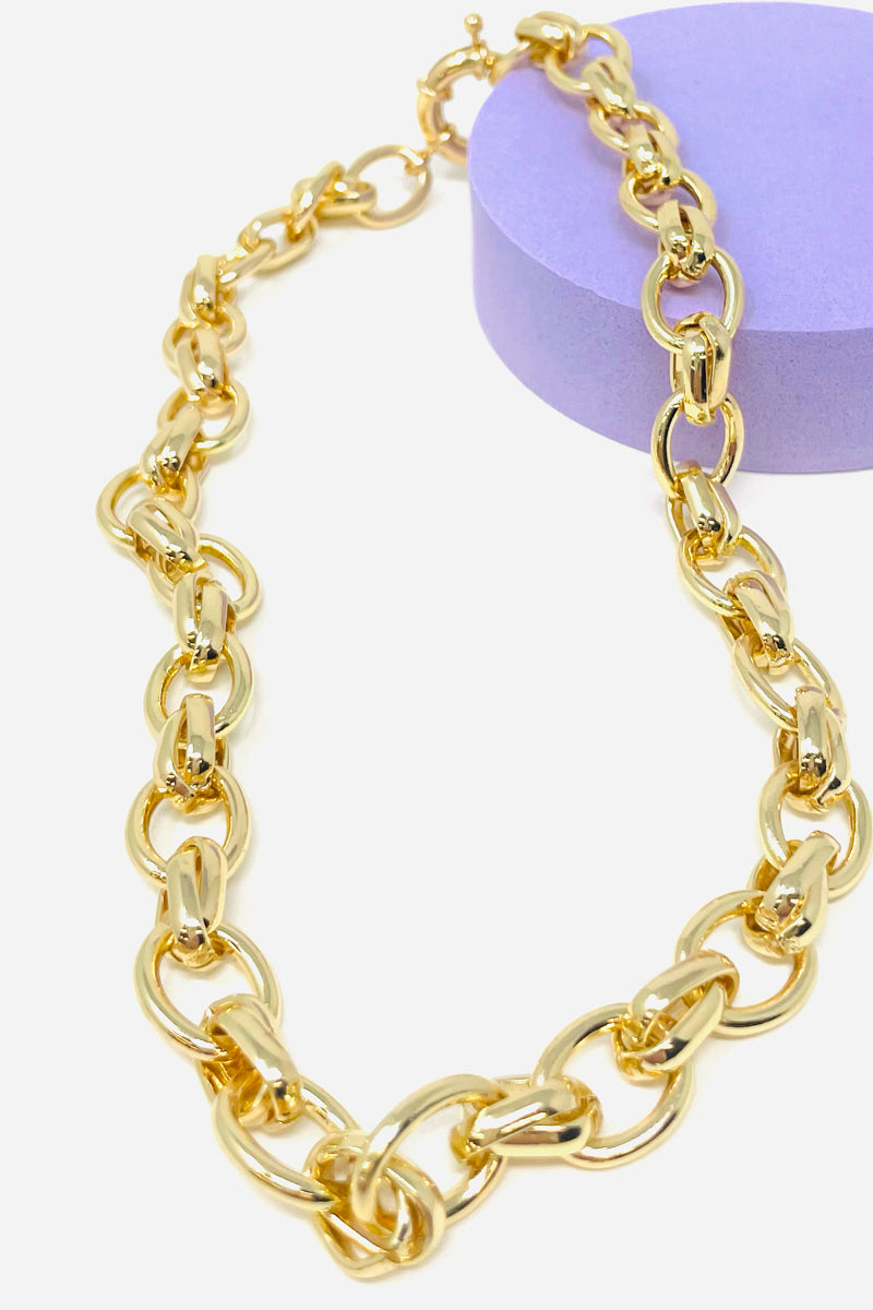 gold-chunky-chain-necklace